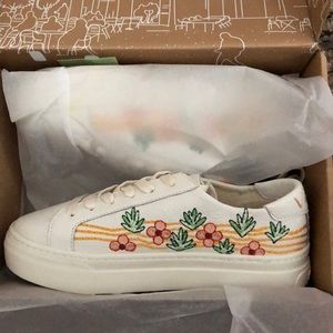 Soludos Hawaiian Fauna Platform Sneaker